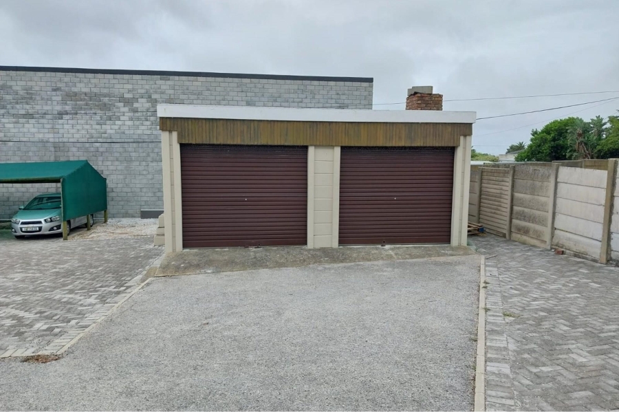 To Let commercial Property for Rent in Newton Park Eastern Cape